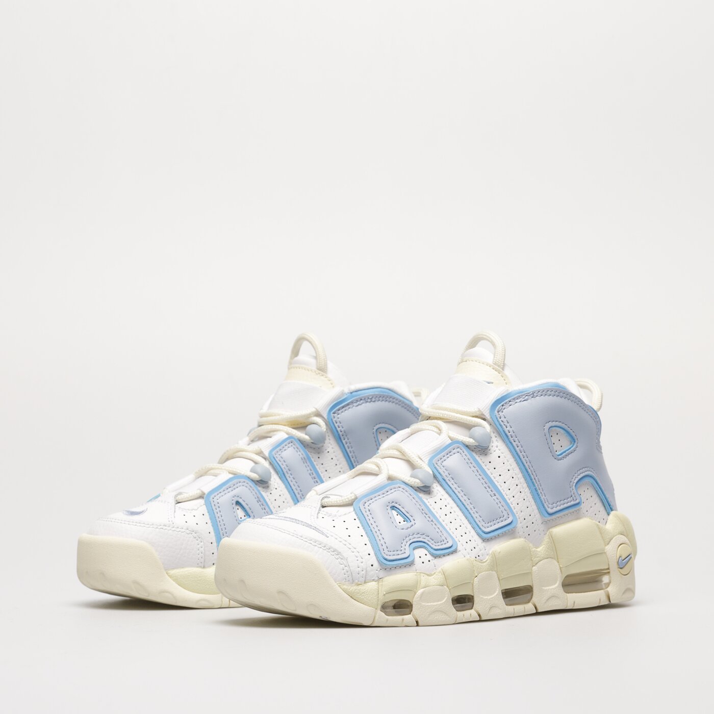 Дамски маратонки NIKE WMNS AIR MORE UPTEMPO fd9869-100 цвят бял