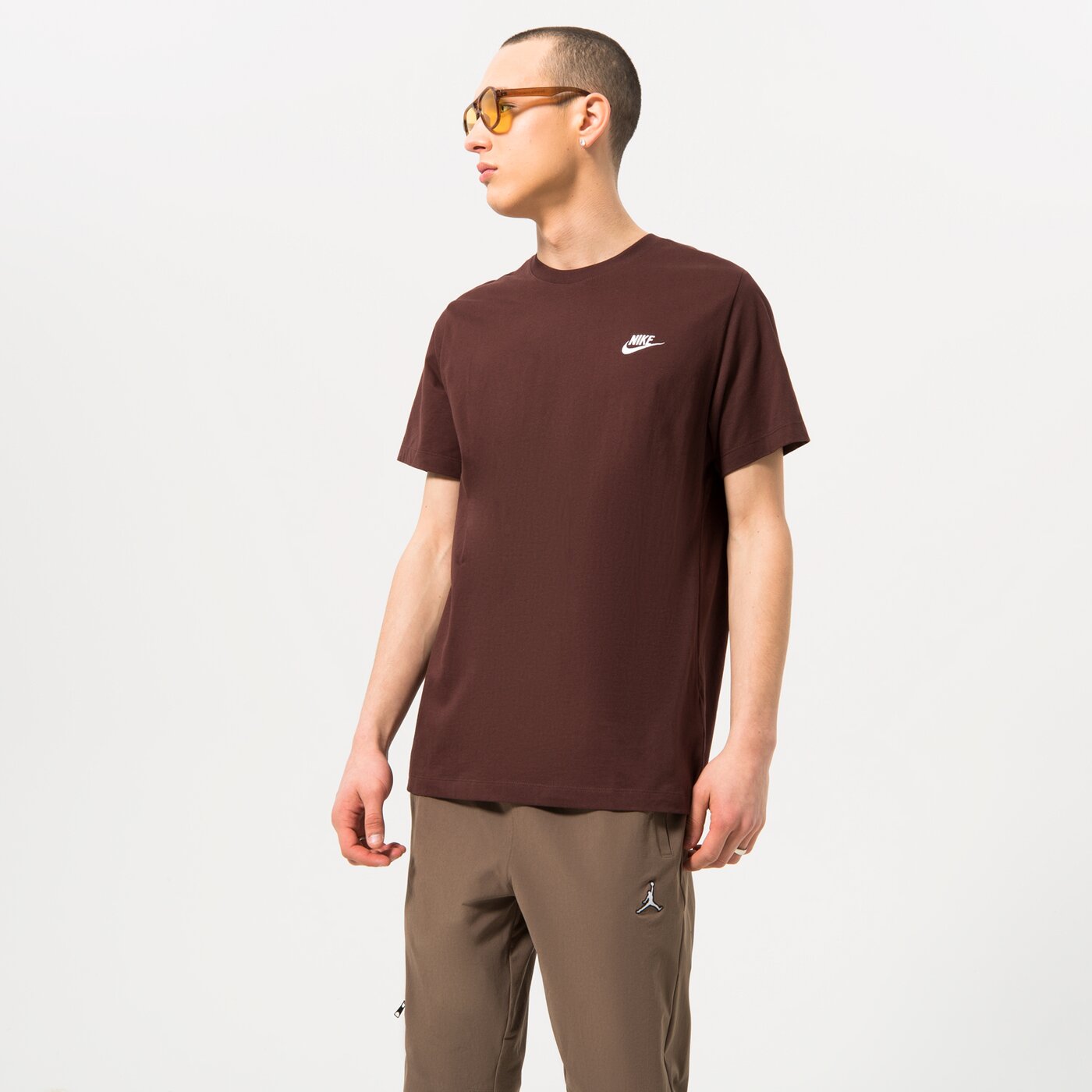 Мъжка тениска NIKE ТЕНИСКА NIKE SPORTSWEAR CLUB ar4997-227 цвят кафяв