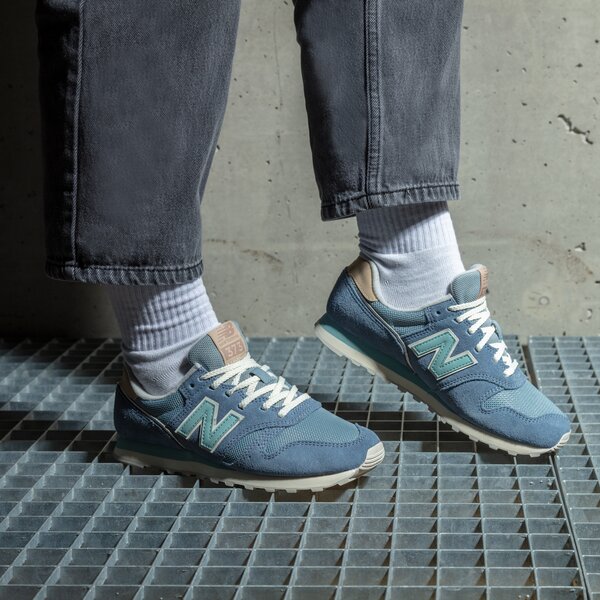 Дамски маратонки NEW BALANCE 373  wl373el2 цвят син