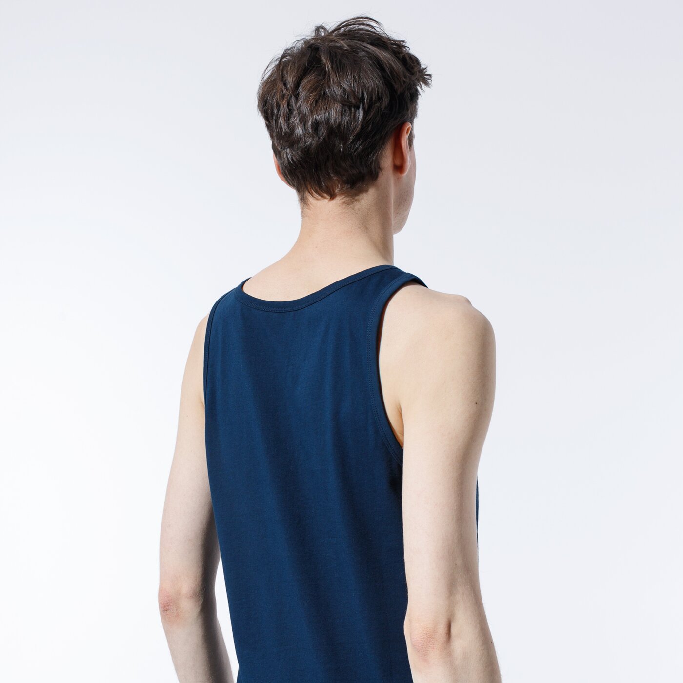 Мъжка тениска VANS ПОТНИК VANS CLASSIC ПОТНИК vn000y8vymq1 цвят черен