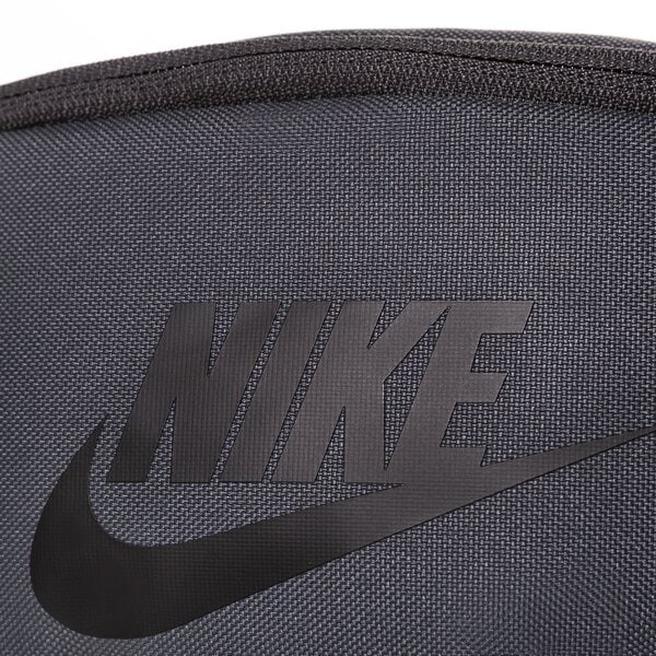 Дамска чанта за кръст NIKE HERITAGE HIP BAG  db0490-068 цвят сив