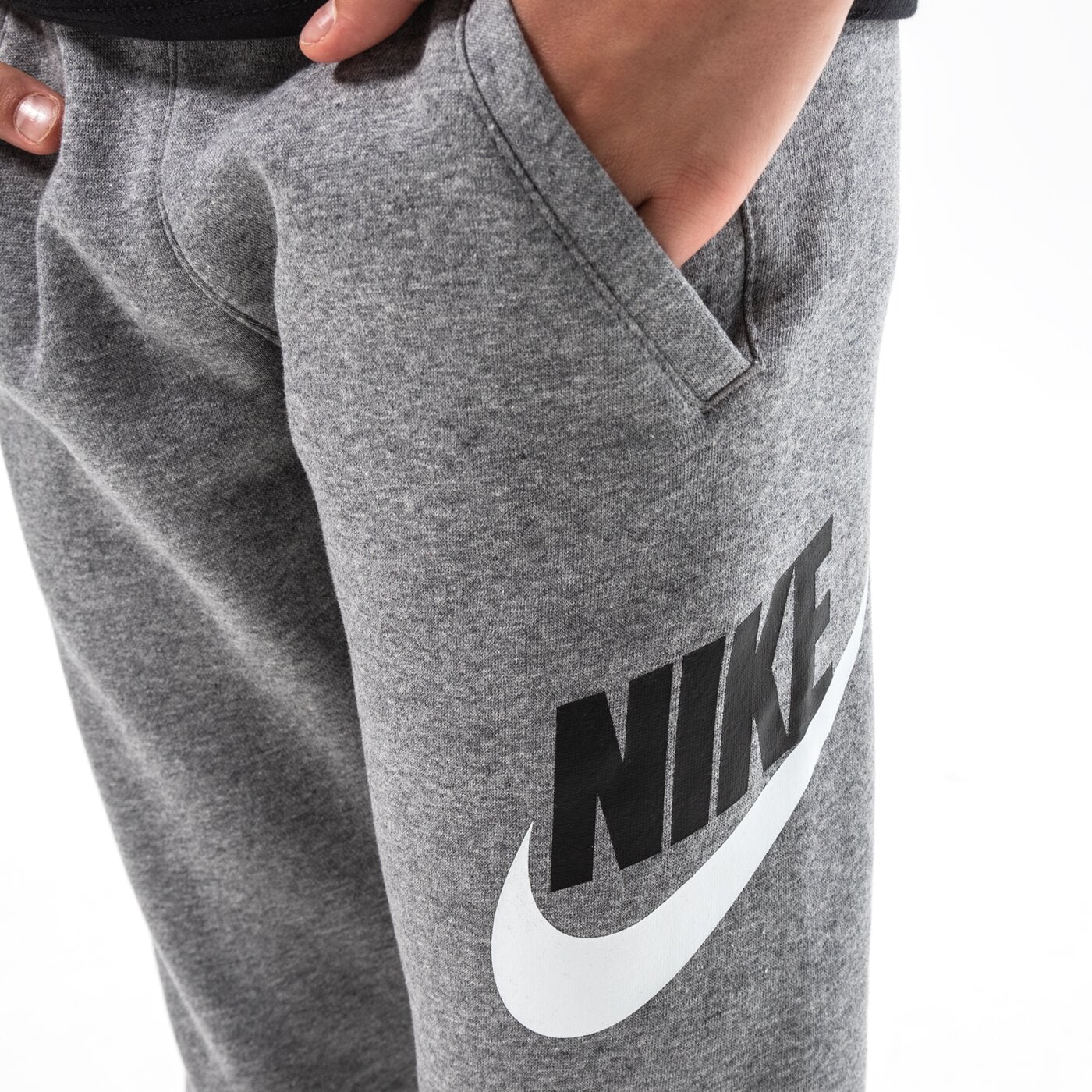 Детски панталони NIKE ПАНТАЛОНИ SPORTSWEAR CLUB FLEECE BOY cj7863-091 цвят сив