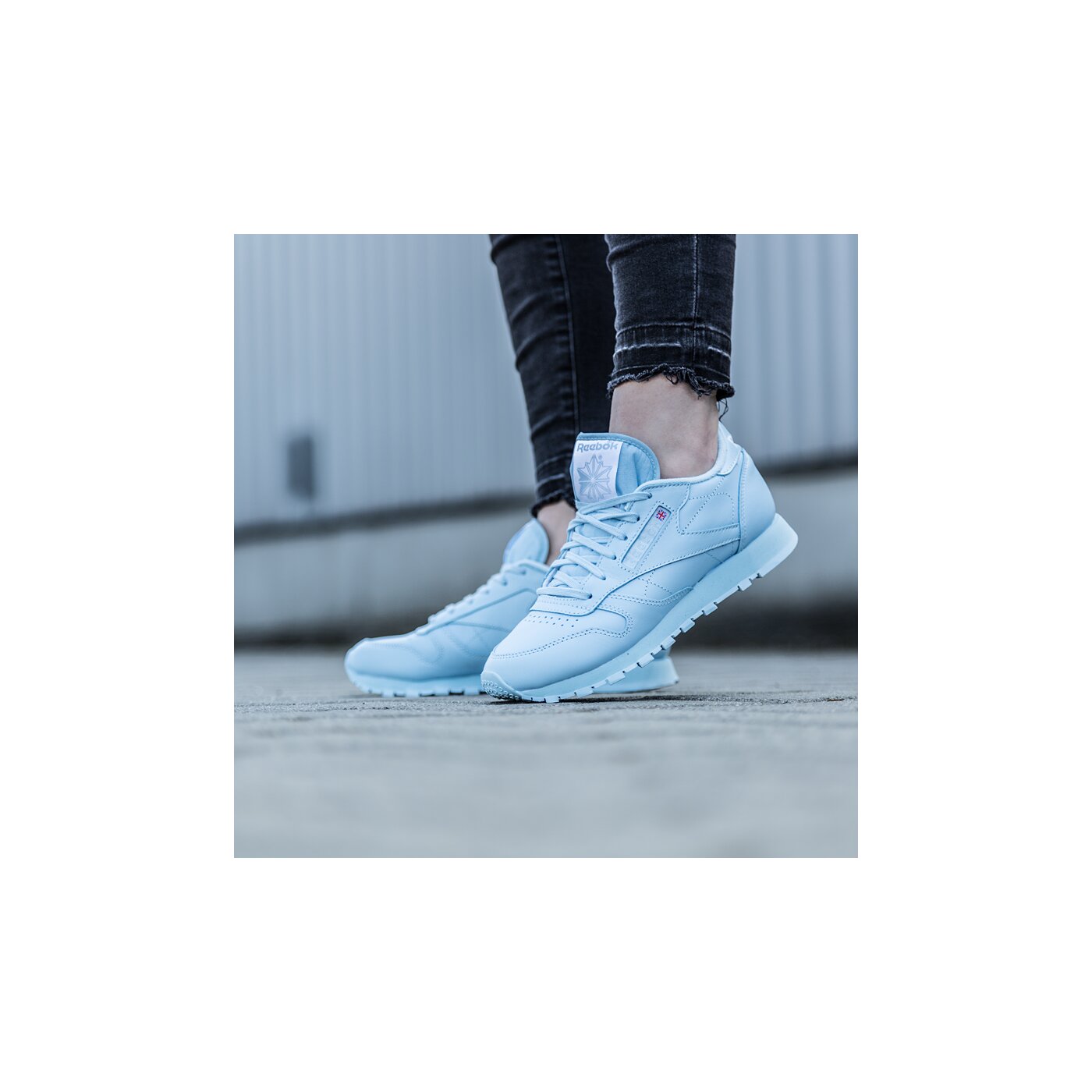 REEBOK CLASSIC LEATHER  ar3431w цвят син