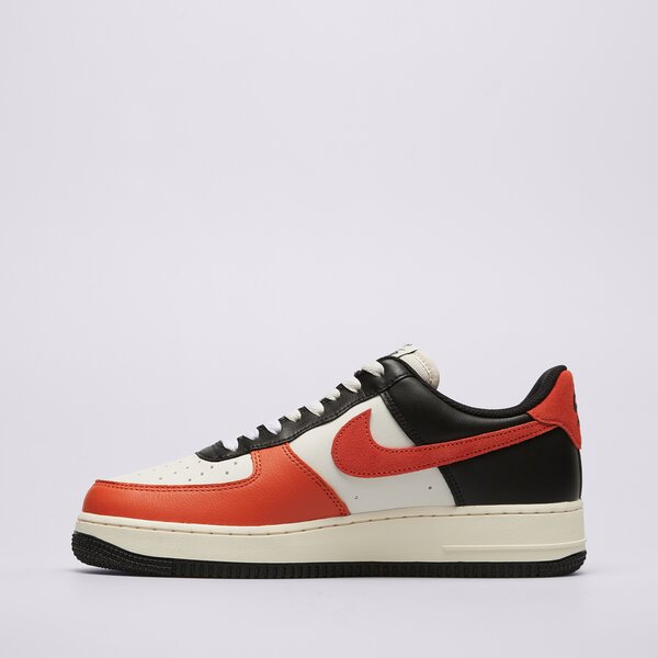 Мъжки маратонки NIKE AIR FORCE 1 '07 LV8 hq4987-010 цвят оранжев