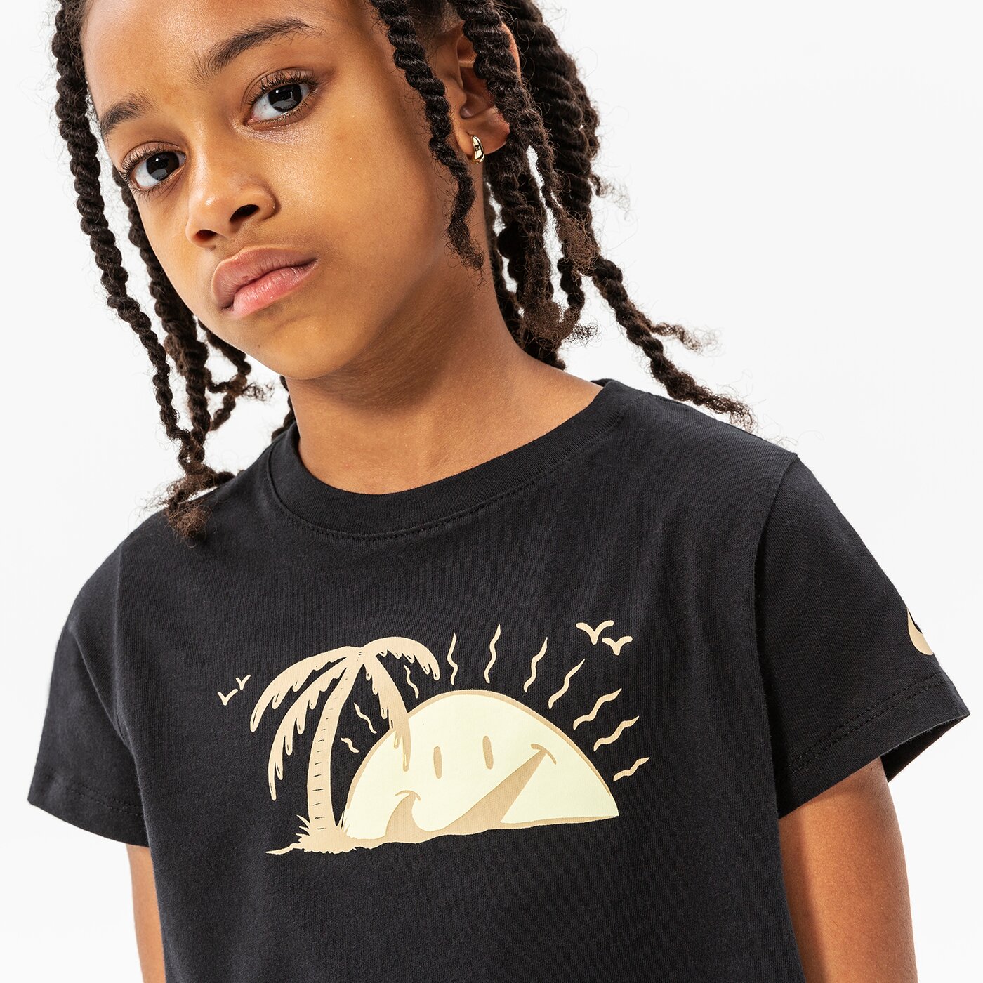 Детска тениска NIKE ТЕНИСКА G NSW TEE SUN SWOOSH CROP GIRL dq4376-010 цвят черен