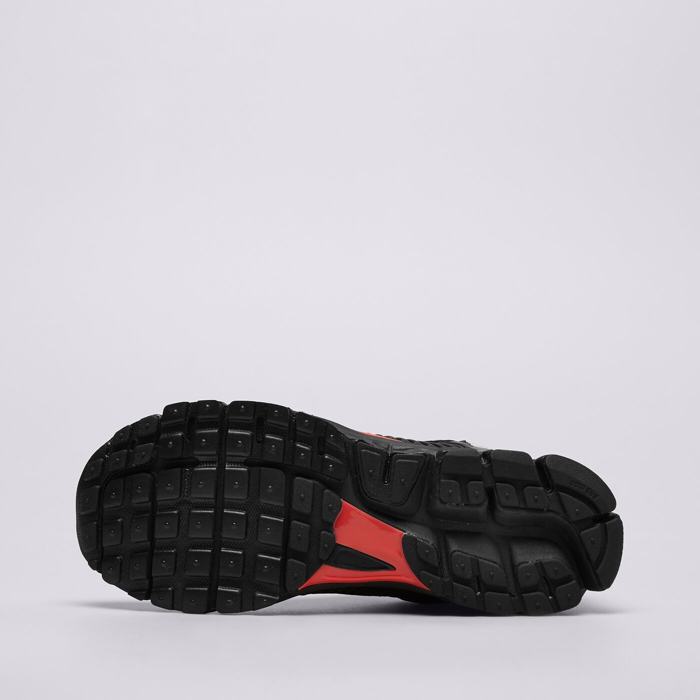 Мъжки маратонки NIKE ZOOM VOMERO 5 hv2527-002 цвят черен