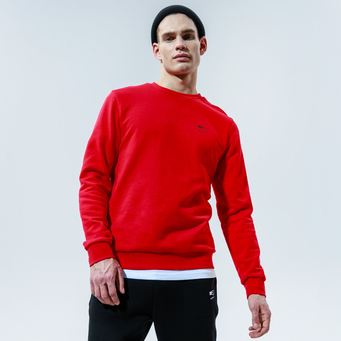 Мъжки суичър CONFRONT СУИТЧЪР ESSENTAL CREW cf320blm39003 цвят червен