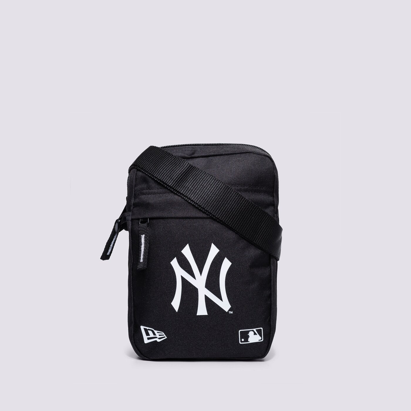 Дамски сак NEW ERA ЧАНТА MLB SIDE BAG NYY BLK BLKWHI NEW YORK YANKEES B 11942030 цвят черен