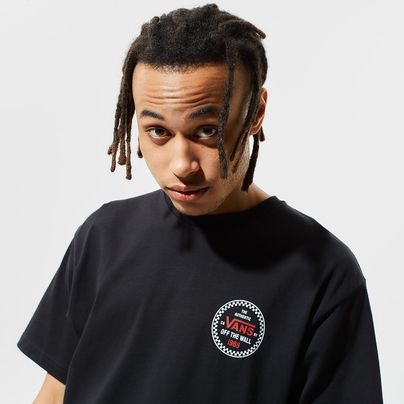 Мъжка тениска VANS ТЕНИСКА CHECKER 66 SS vn0a4robblk1 цвят черен