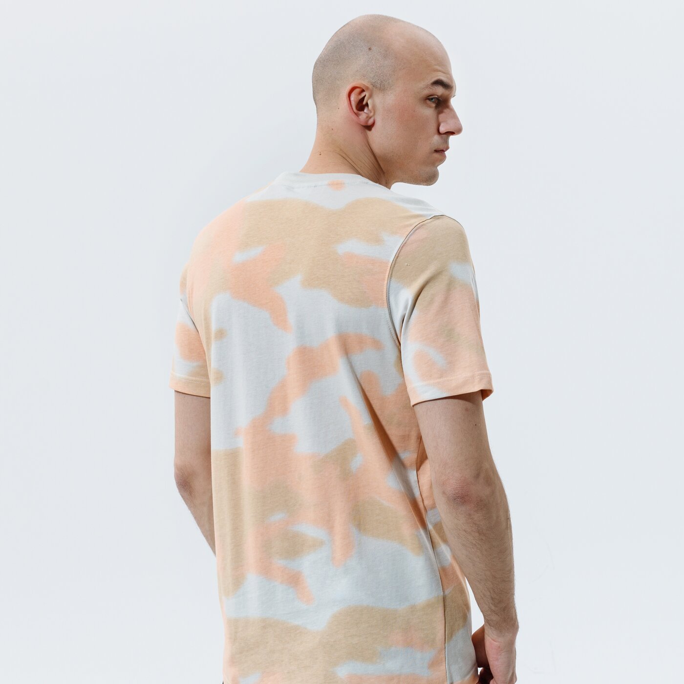 Мъжка тениска ADIDAS ТЕНИСКА CAMO AOP TONGUE gn1864 цвят многоцветен