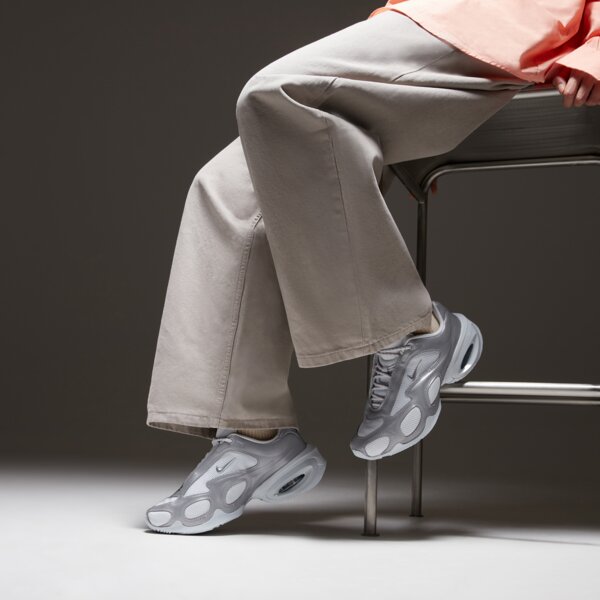 Дамски маратонки NIKE W AIR MAX MUSE REFLECTIVE ib2221-001 цвят сив