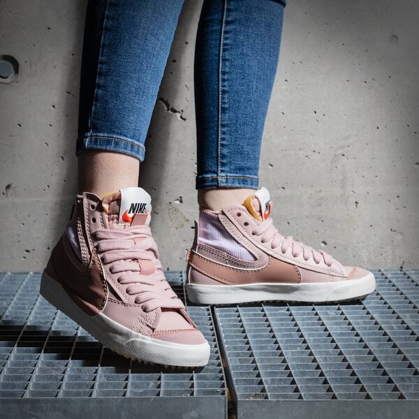 Дамски маратонки NIKE BLAZER MID '77 JUMBO dq1471-600 цвят бежов
