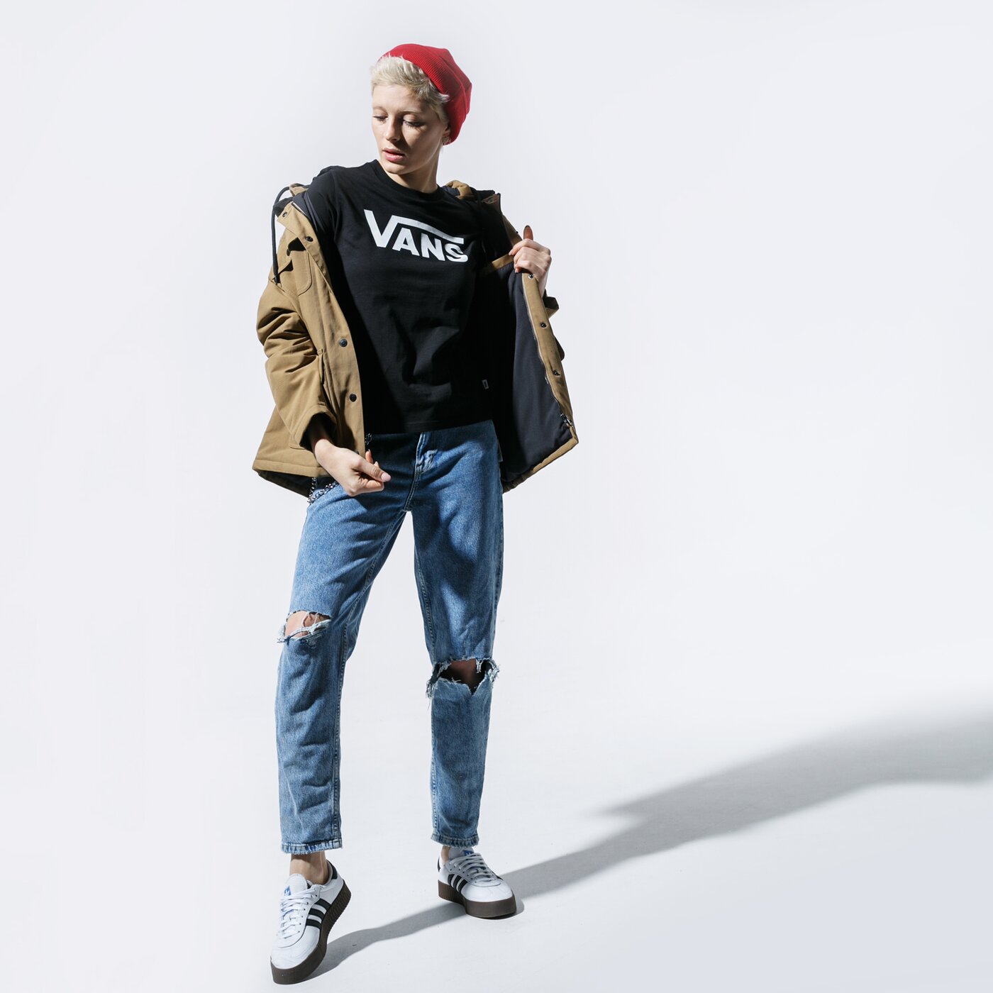 Дамска тениска VANS ТЕНИСКА FLYING V CREW TEE vn0a3up4blk1 цвят черен