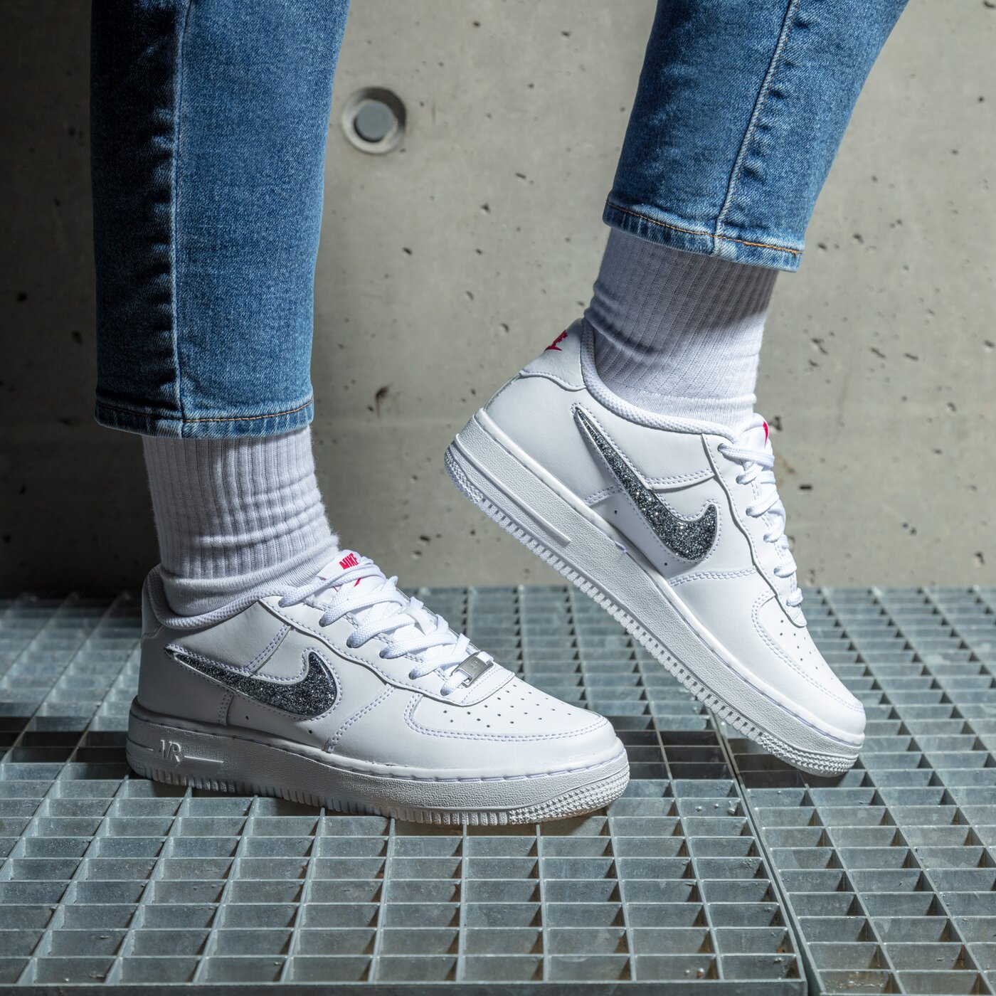 Детски маратонки NIKE AIR FORCE 1 LV8 (GS) dc9651-100 цвят бял