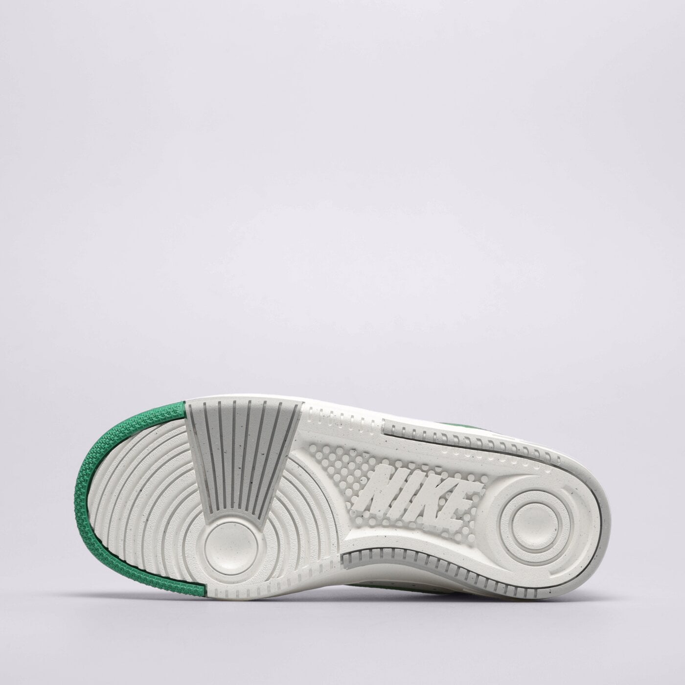 Дамски маратонки NIKE GAMMA FORCE dx9176-106 цвят бял