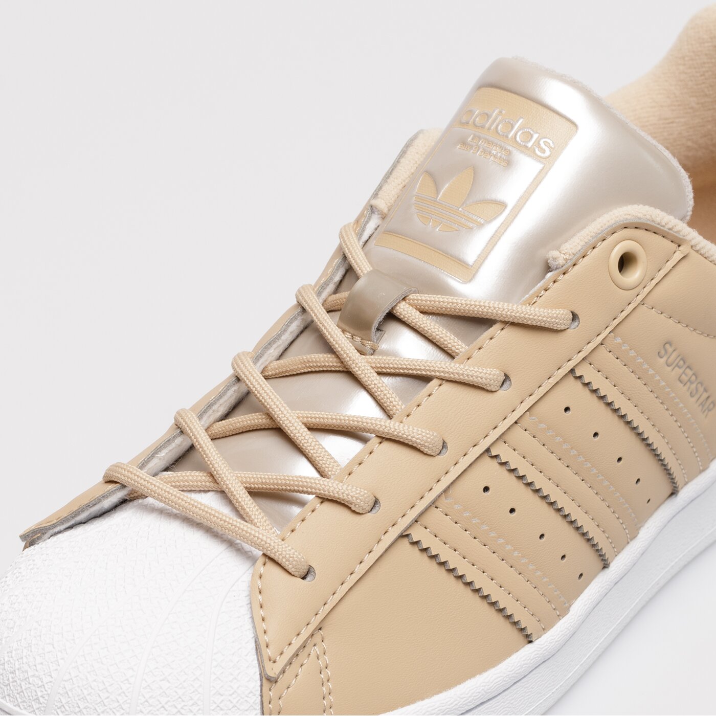 Дамски маратонки ADIDAS SUPERSTAR W  gx4361 цвят бежов