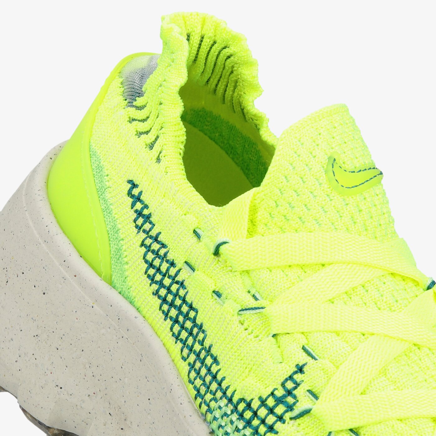 Дамски маратонки NIKE SPACE HIPPIE 04 da2725-700 цвят зелен