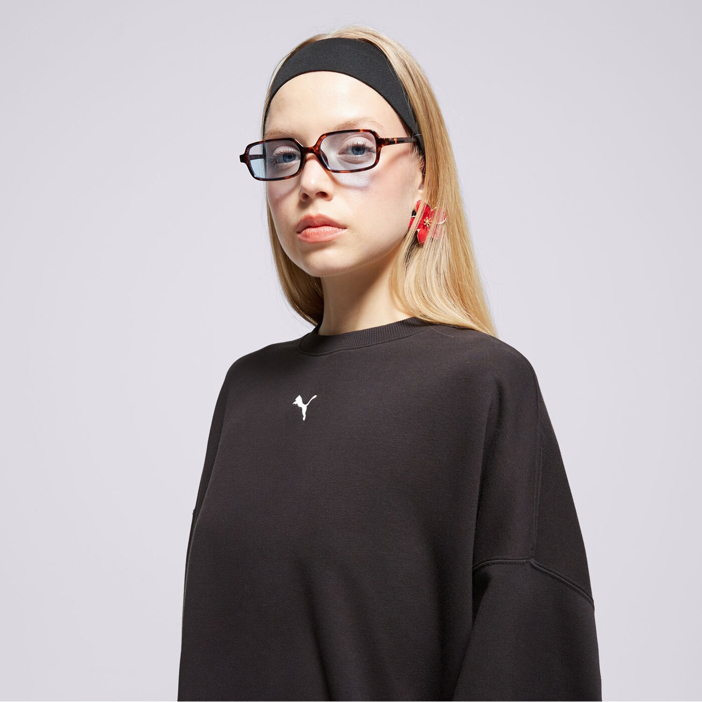 Дамски суичър PUMA СУИТЧЪР OVER-OVERSIZED CREW TR 629748 01 цвят черен