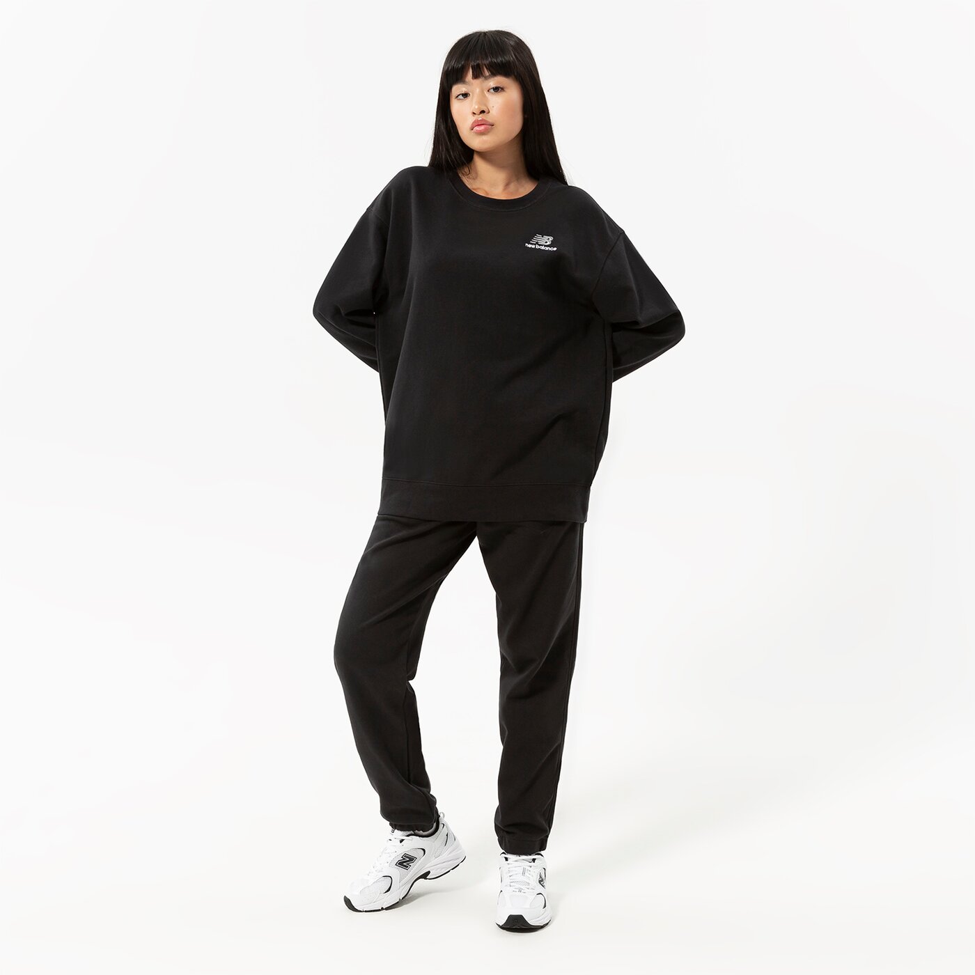 Мъжки суичър NEW BALANCE СУИТЧЪР NB ESSENTIALS UNI-SSENTIALS CREW ut21501bk цвят черен