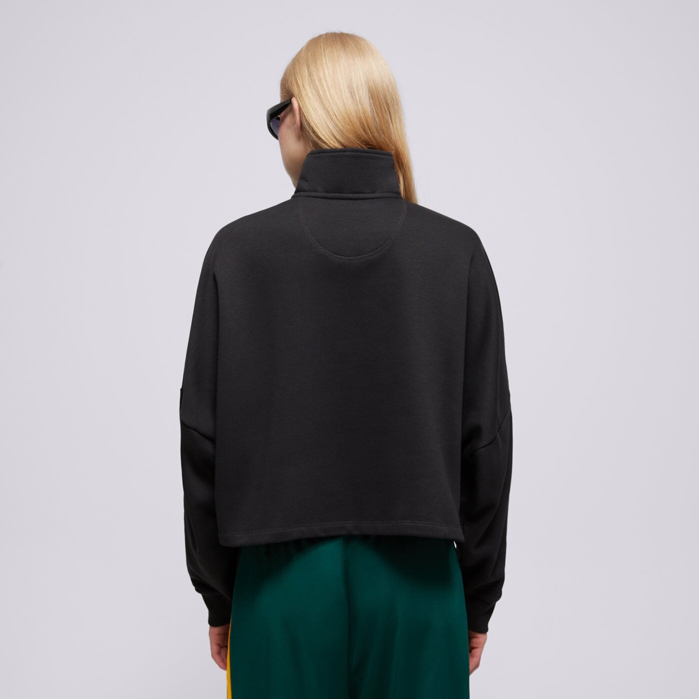 Дамски суичър ADIDAS СУИТЧЪР СЪС ЗАКОПЧАВАНЕ ESS HALF ZIP FL iw0951 цвят черен