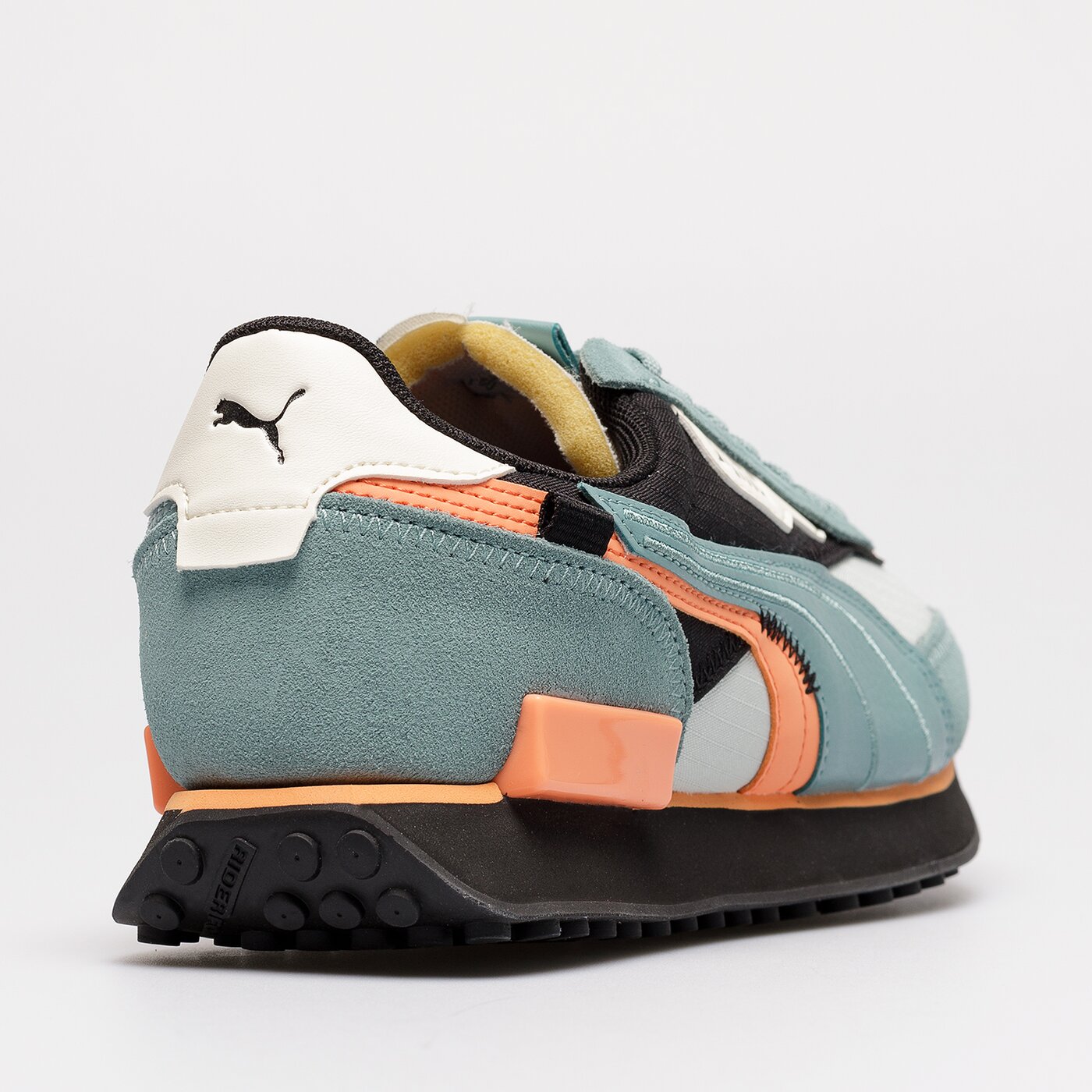 Мъжки маратонки PUMA FUTURE RIDER DISPLACED 38314804 цвят зелен