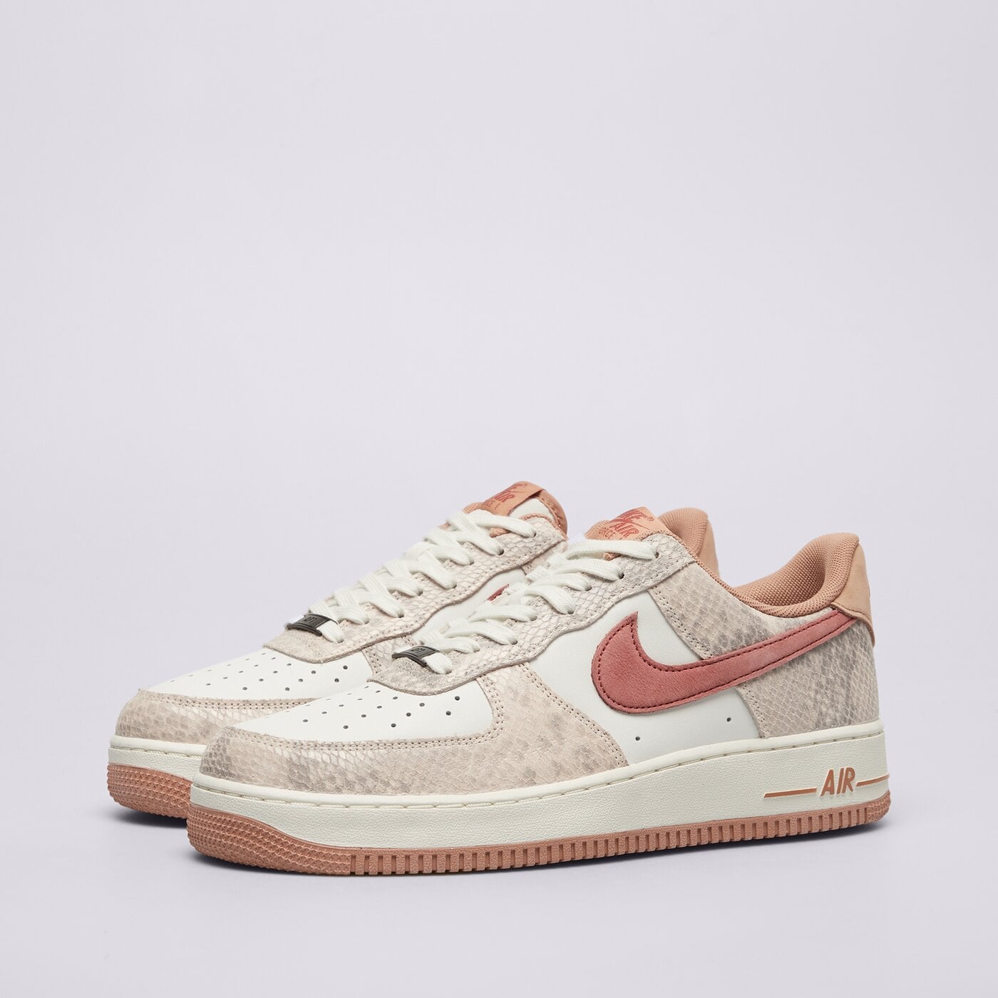 Мъжки маратонки NIKE AIR FORCE 1 '07 LV8 hf2898-100 цвят бял