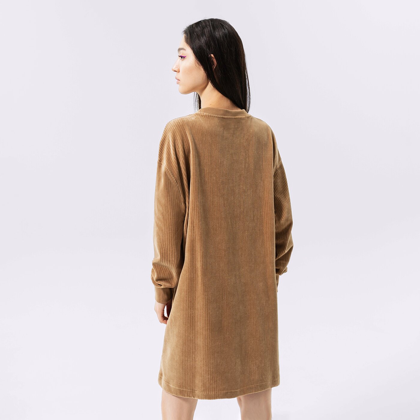 Дамски NIKE РОКЛЯ W NSW VLR LS CRW АНЦУГS dq6106-258 цвят кафяв