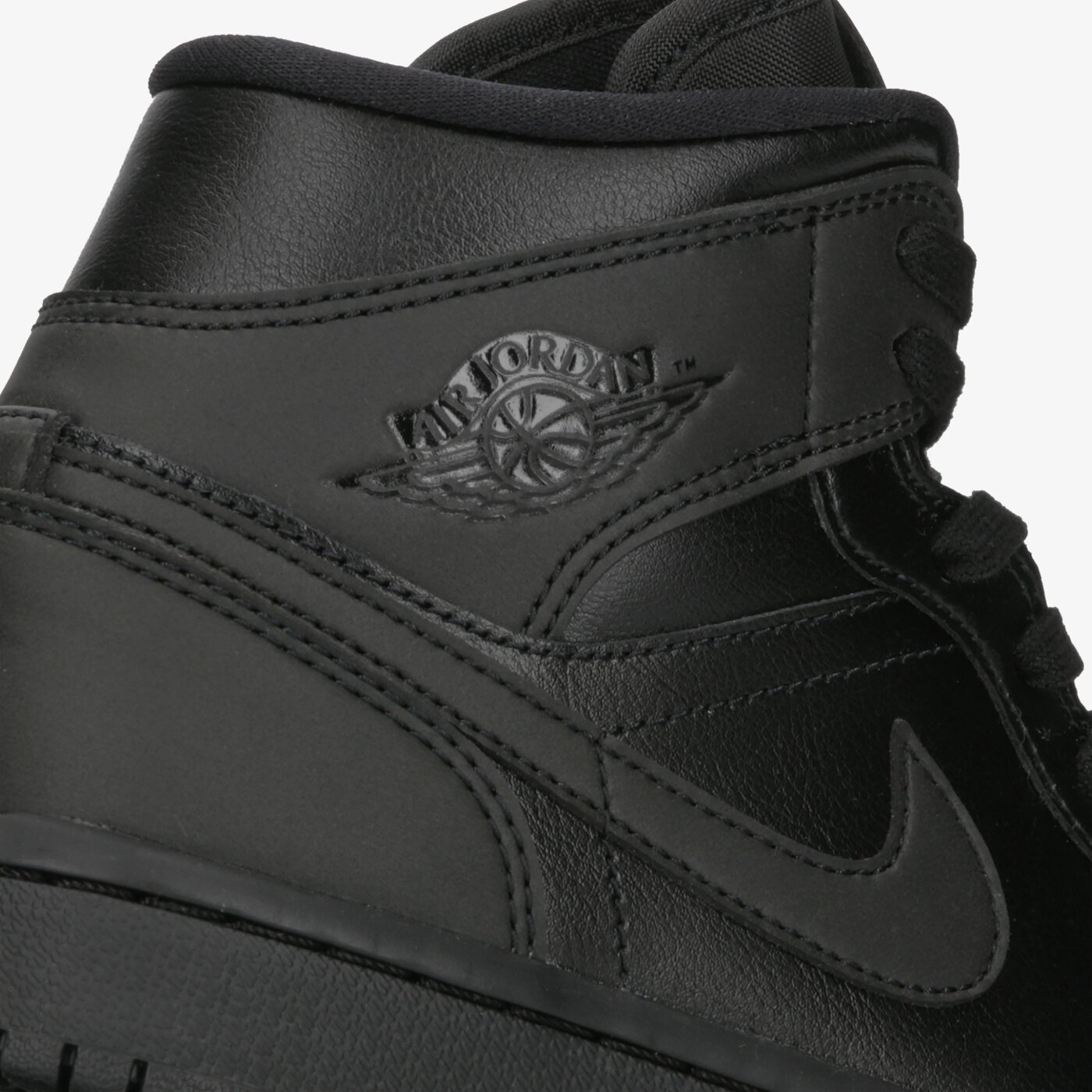 Дамски маратонки WMNS AIR JORDAN 1 MID  bq6472-012 цвят черен