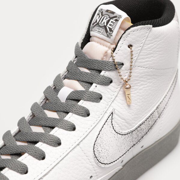 Мъжки маратонки NIKE BLAZER MID '77 EMB dv7194-100 цвят бял