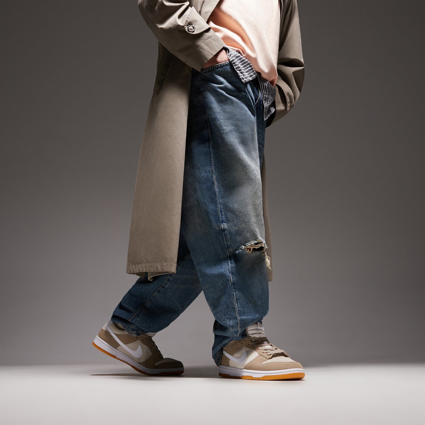 Мъжки маратонки NIKE DUNK LOW RETRO SE  hq1931-100 цвят бежов