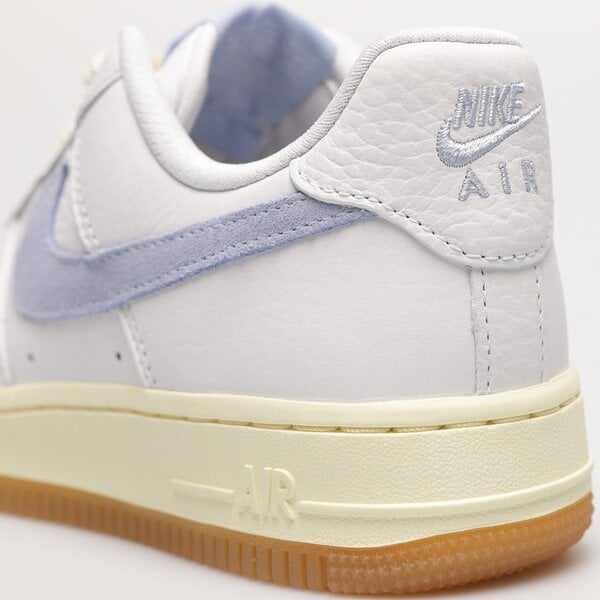 Дамски маратонки NIKE WMNS AIR FORCE 1 '07  fd9867-100 цвят бял