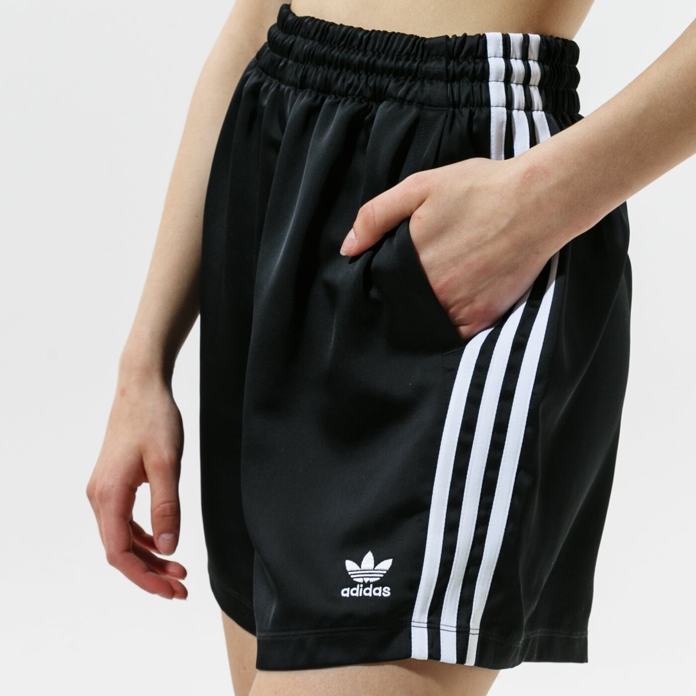 Дамски къси панталони ADIDAS ШОРТИ SATIN SHORTS gn2774 цвят черен