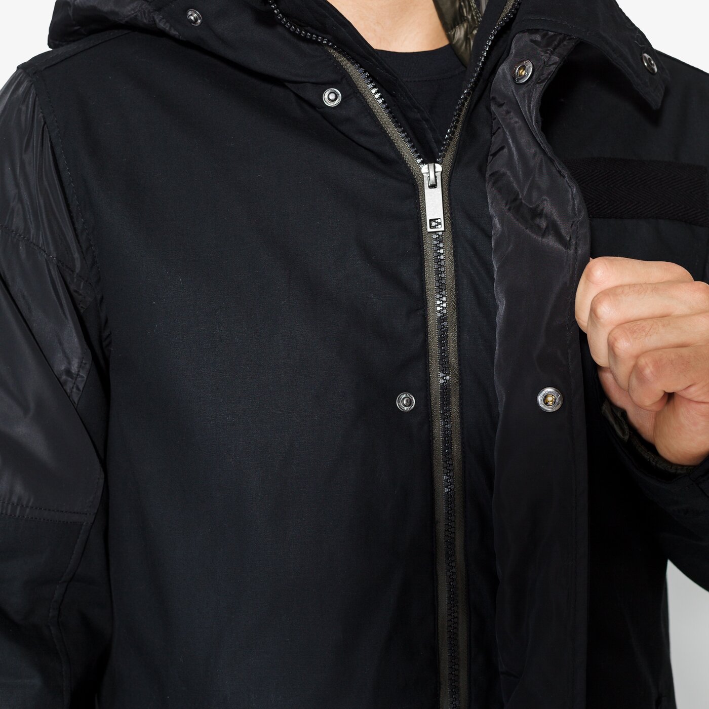 Мъжко зимно яке CONFRONT ЯКЕ SAFFRON cf37kum19001 цвят черен