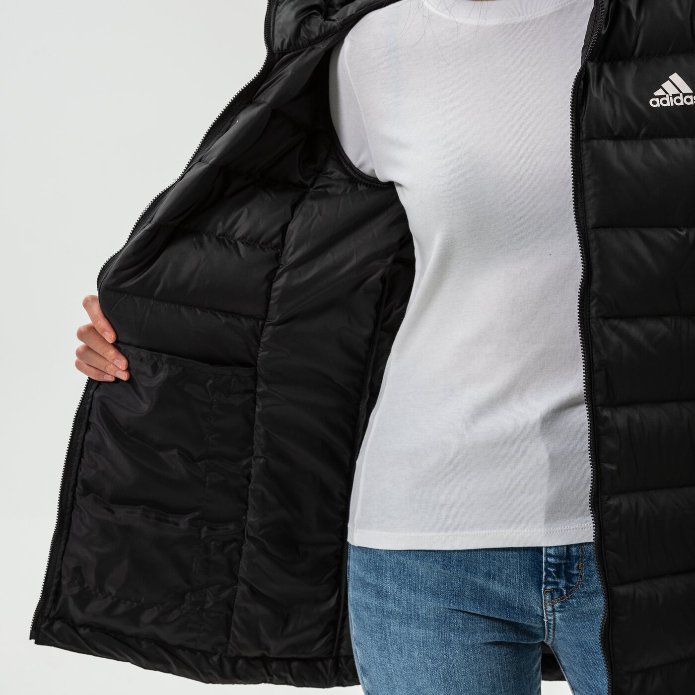 Дамско зимно яке ADIDAS ЯКЕ W ESS DOWN PAR gh4590 цвят черен