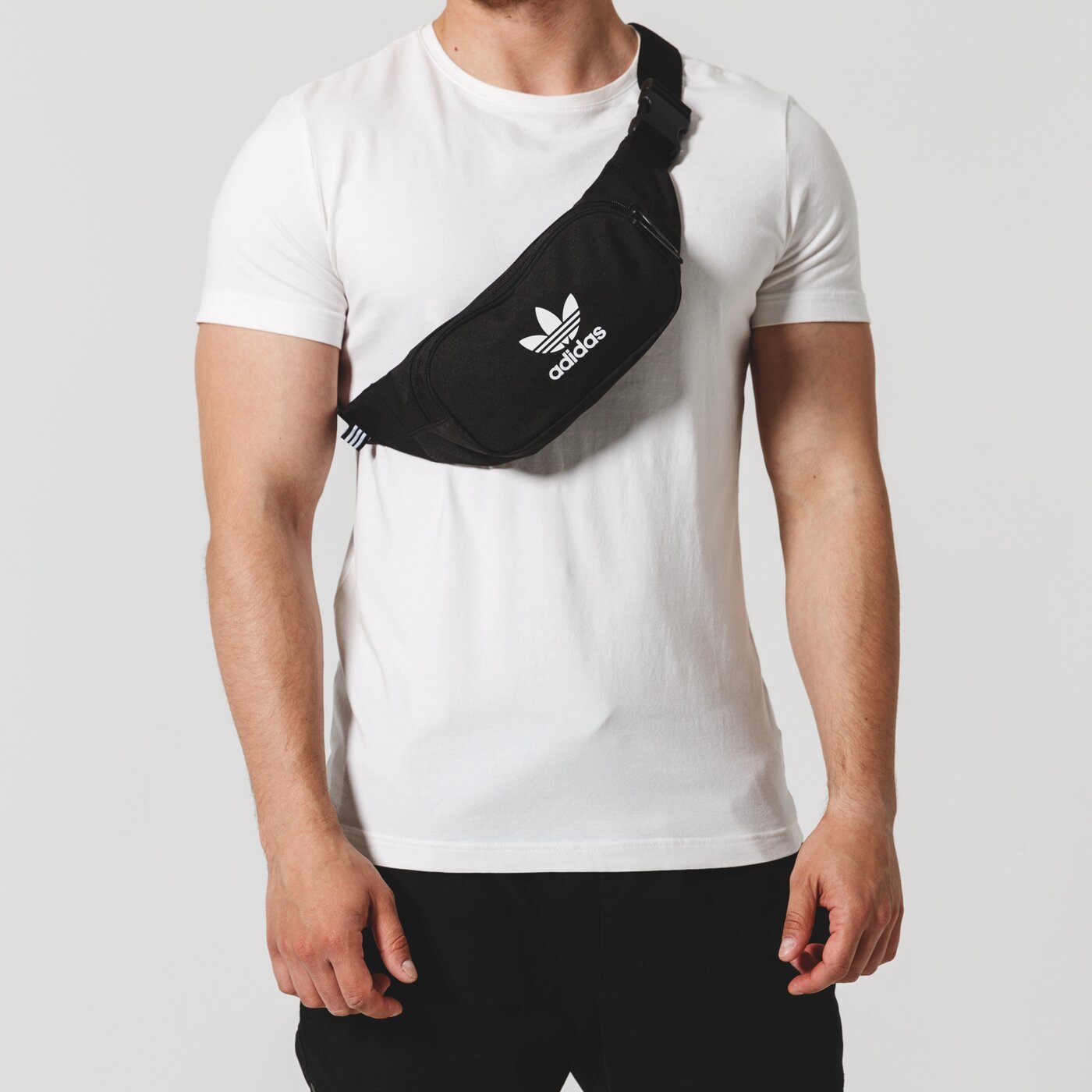 Дамска чанта за кръст ADIDAS ЧАНТА ЗА КРЪСТ TREFOIL BUM BAG dv2400 цвят черен