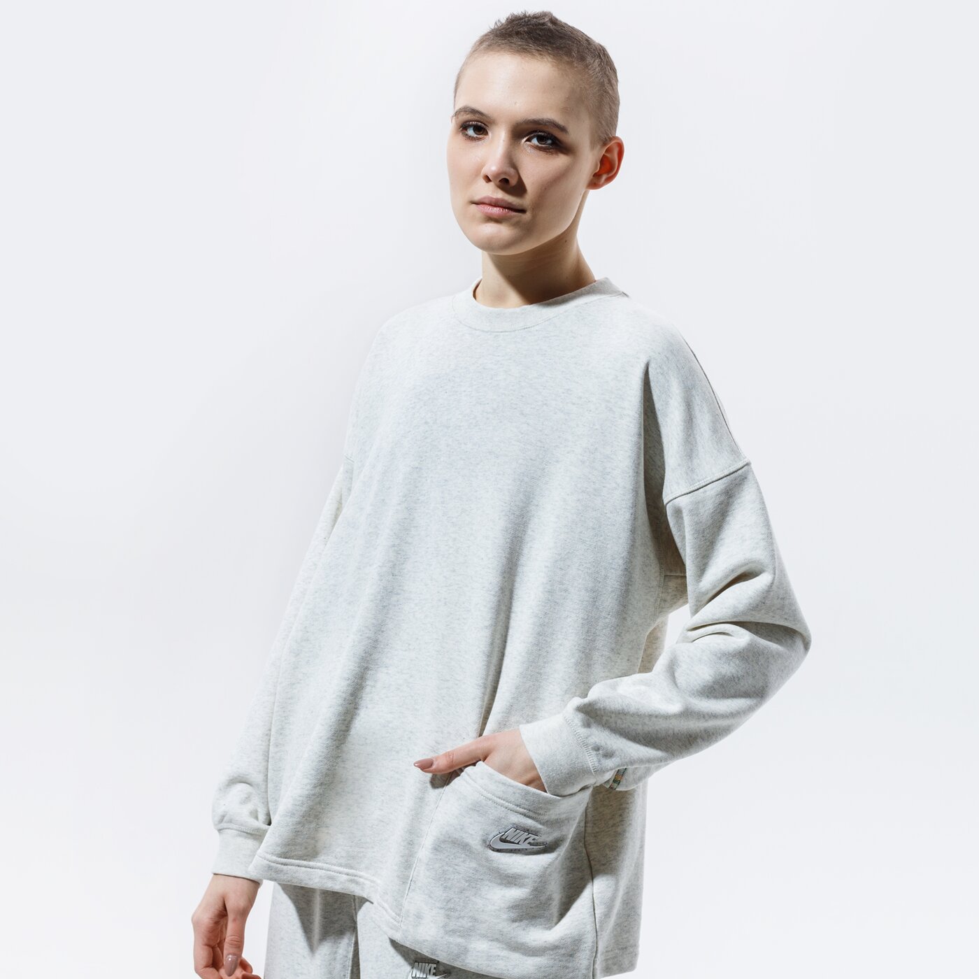 Дамски суичър NIKE СУИТЧЪР SPORTSWEAR cz9243-141 цвят бял