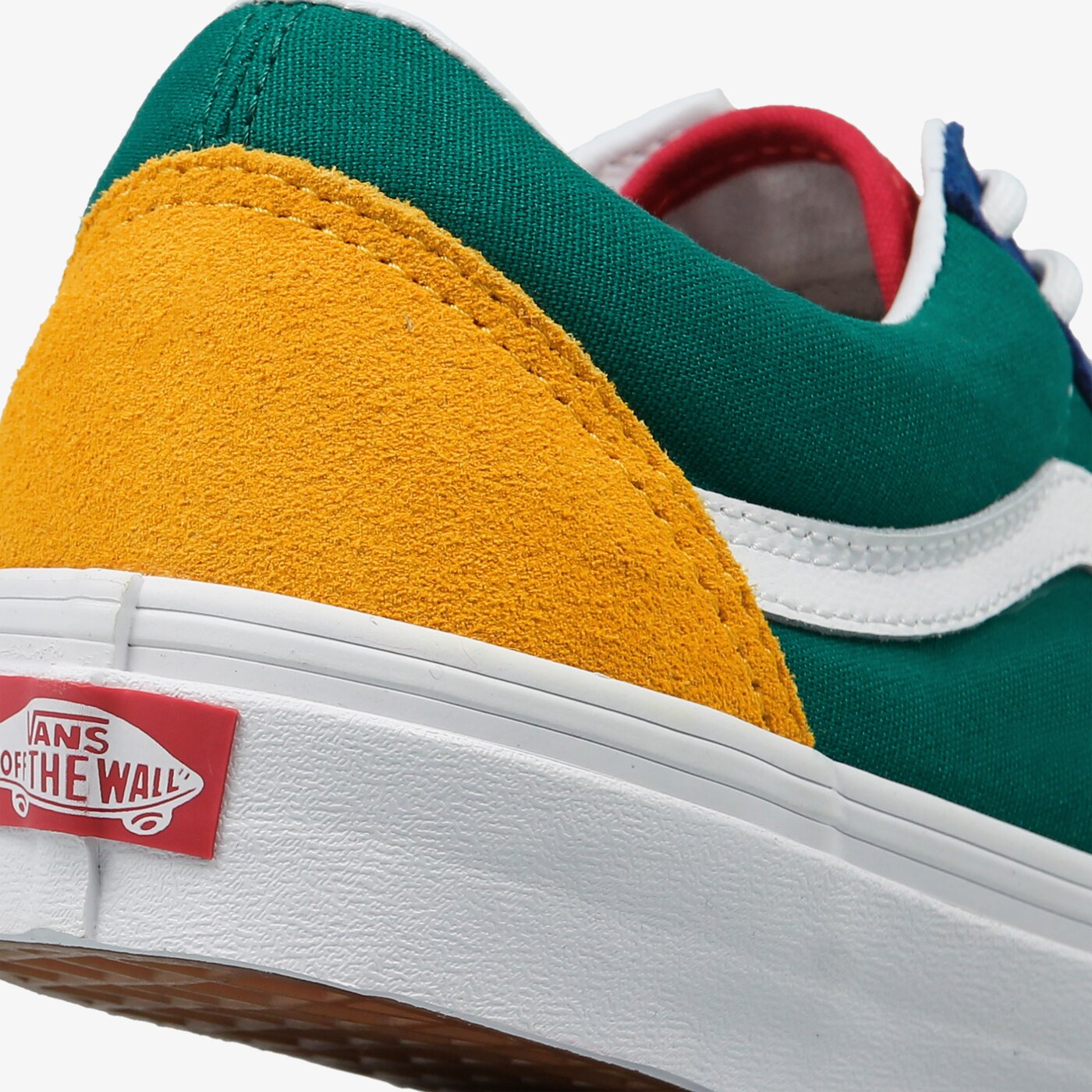 Мъжки маратонки VANS UA OLD SKOOL vn0a38g1r1q1 цвят зелен