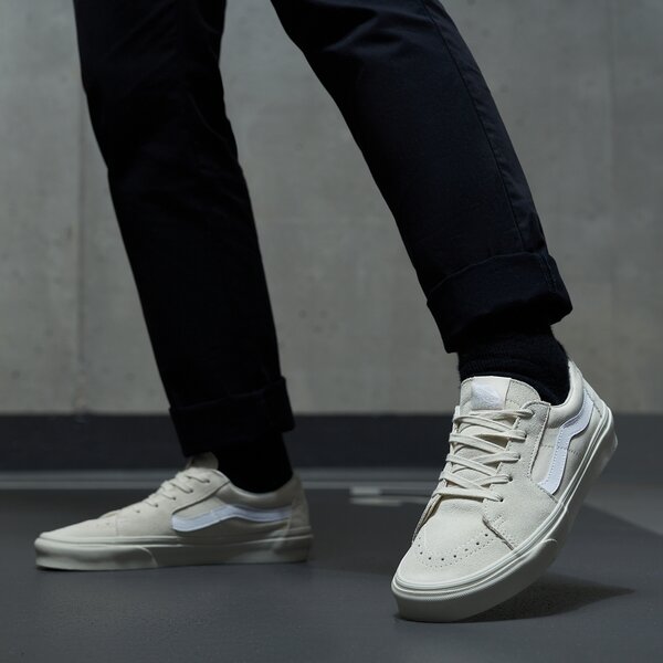 Мъжки маратонки VANS SK8 LOW vn0a5kxdbwq1 цвят кремав