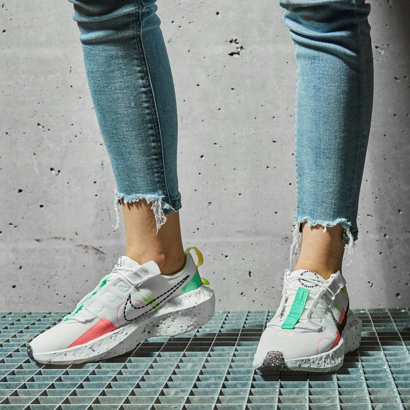 Дамски маратонки NIKE CRATER IMPACT cw2386-101 цвят многоцветен