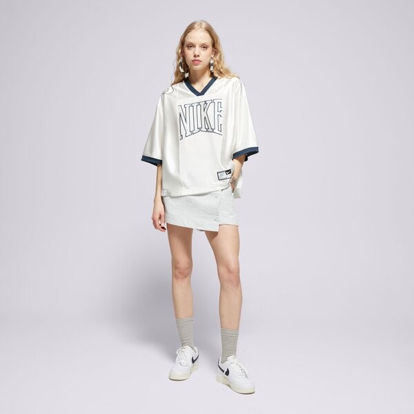 Дамски къси панталони NIKE ШОРТИ W NSW ESSNTL WVN MR 3" SKORT hm6979-034 цвят сив