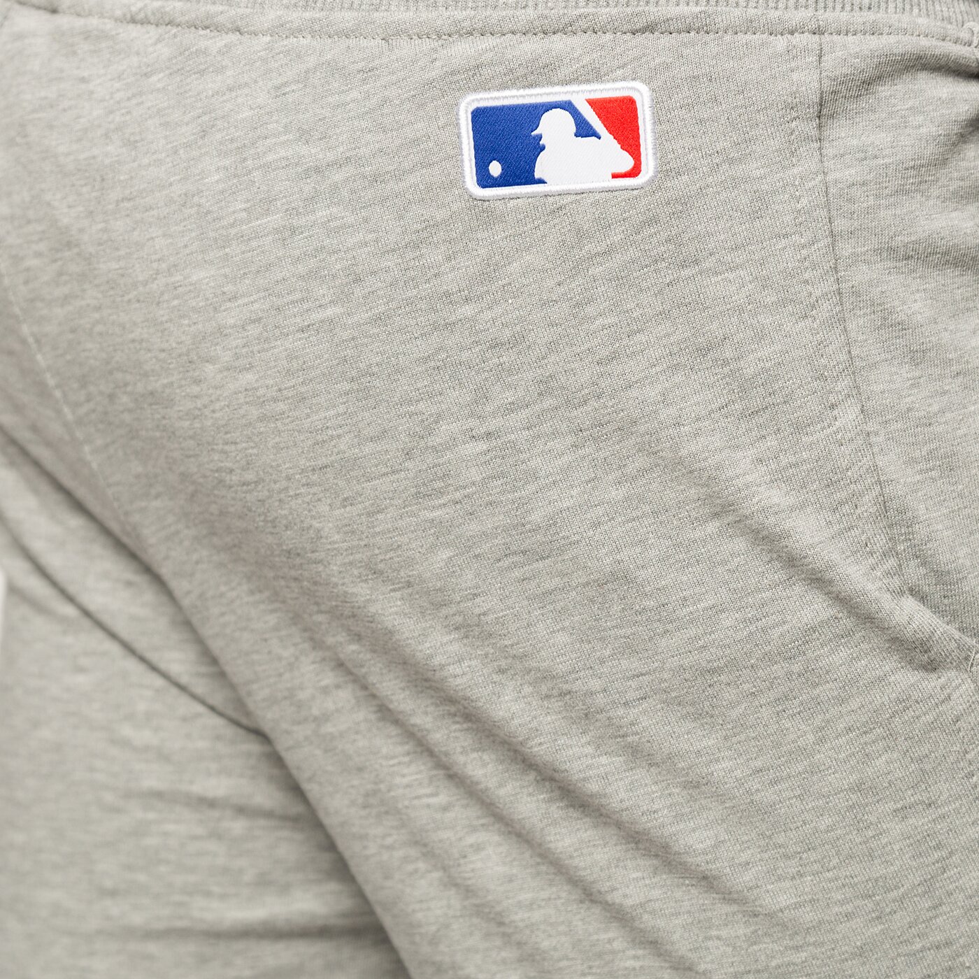 Мъжки къси панталони NEW ERA ШОРТИ MLB NY YANKEES GRY HEAT 11242881 цвят сив