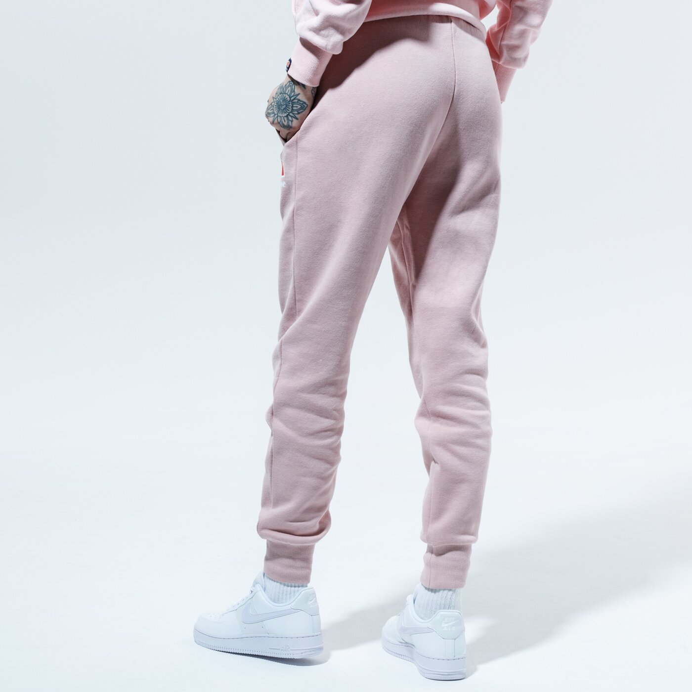 Дамски панталони ELLESSE ПАНТАЛОНИ QUEENSTOWN sgg07458pink цвят розов