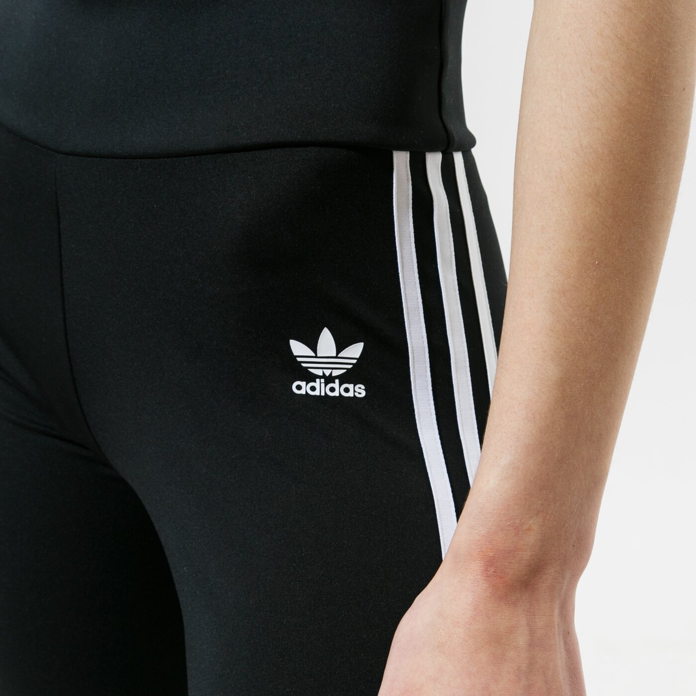 Дамски къси панталони ADIDAS ШОРТИ HW SHORT TIGHTS #gn2842 цвят черен