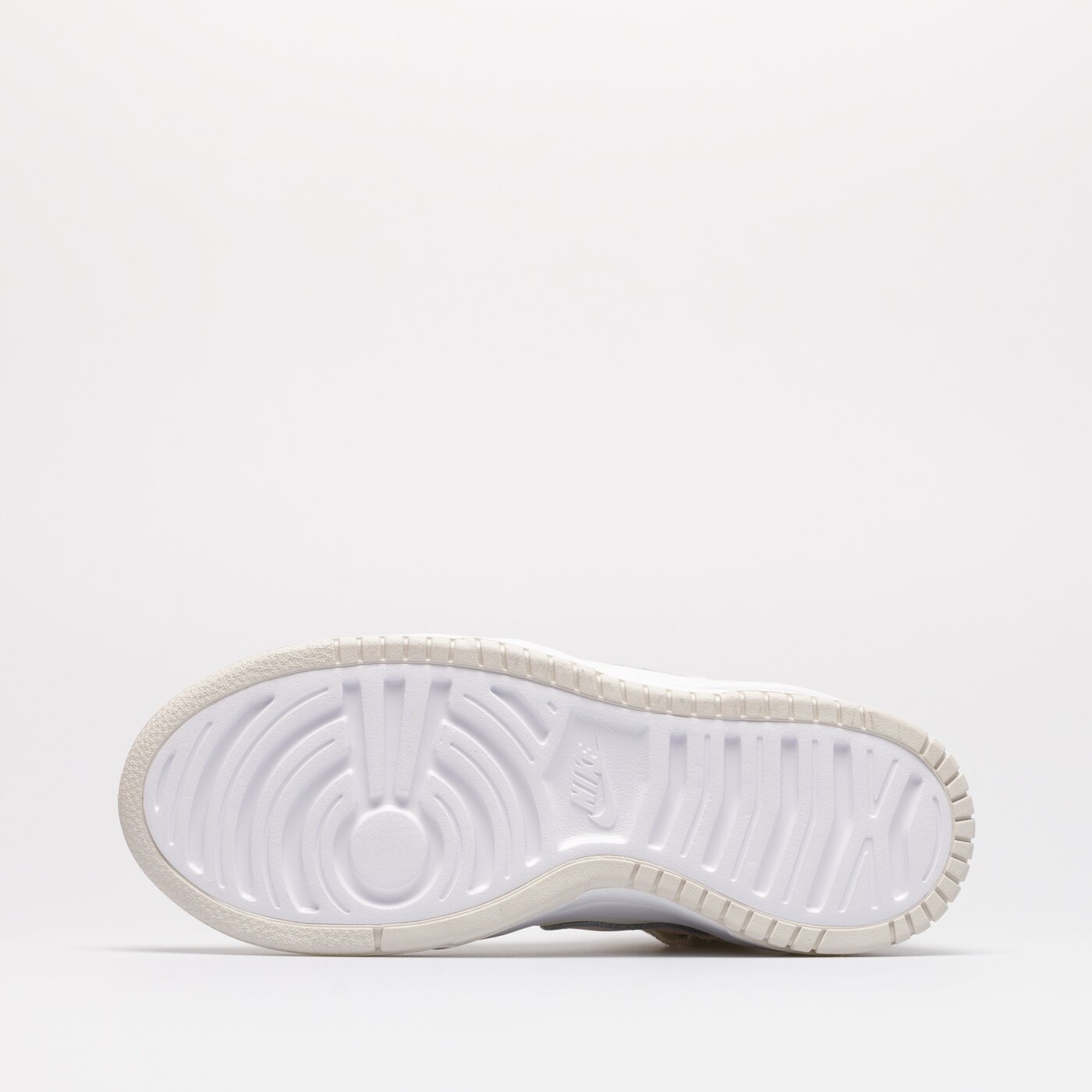 Дамски маратонки NIKE WMNS DUNK HIGH UP dh3718-108 цвят бял