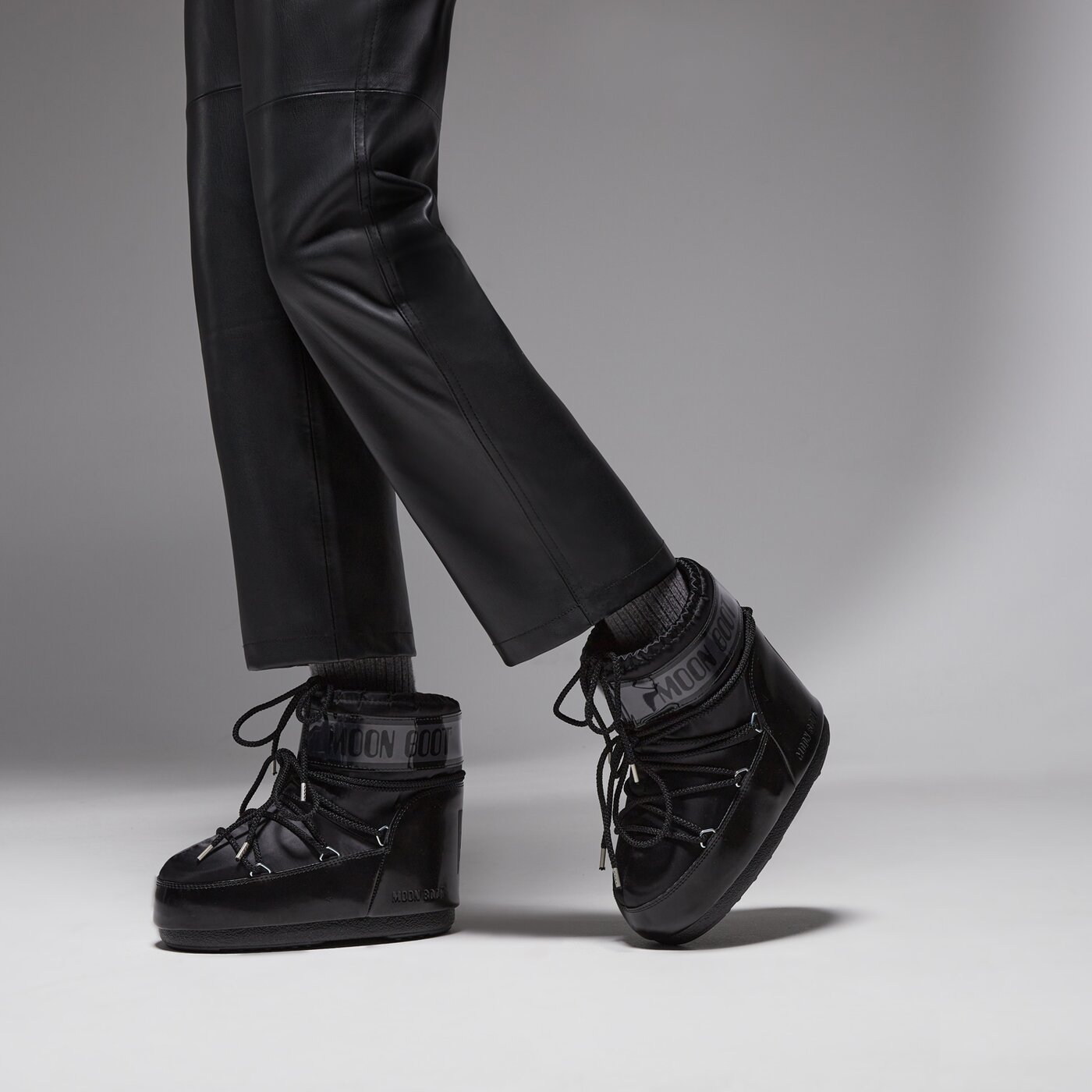 Дамски кежуал MOON BOOT ICON LOW GLANCE  80d1409350n001 цвят черен