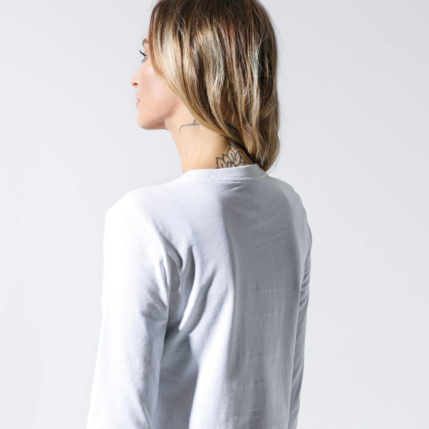 Дамска тениска NIKE ТЕНИСКА W NSW TEE ESSNTL LS ICON FTRA bv6171-100 цвят бял