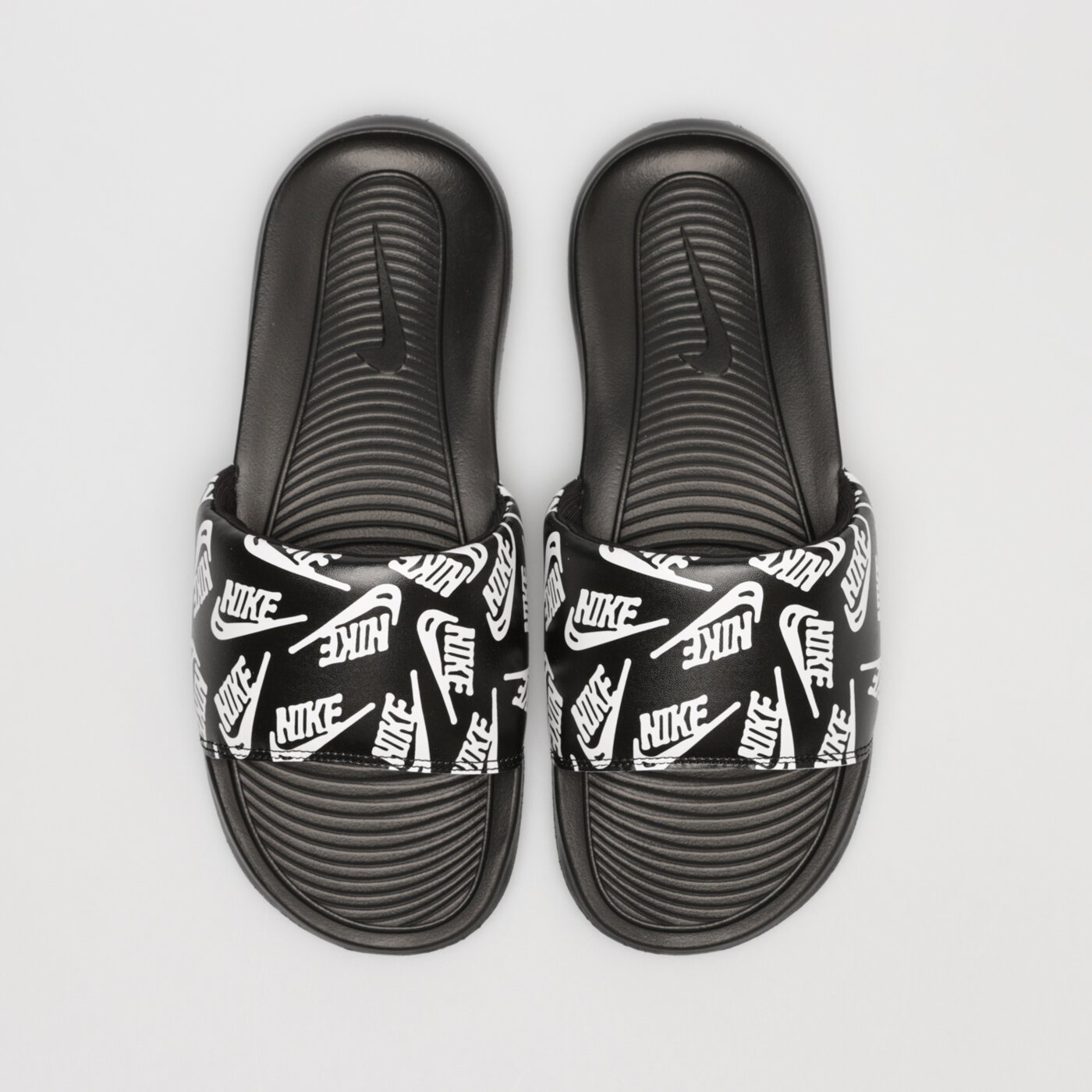 Мъжки чехли и сандали NIKE VICTORI ONE cn9678-008 цвят черен