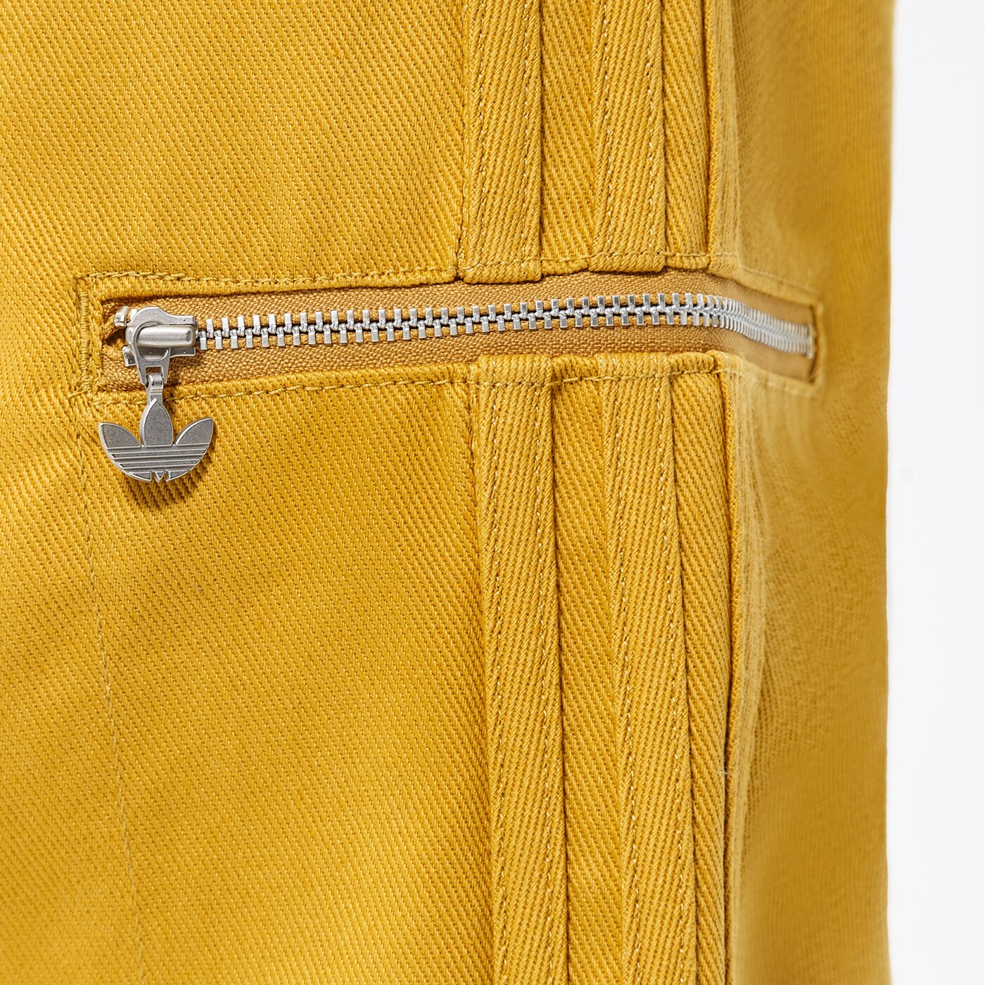 Дамски панталони ADIDAS ПАНТАЛОНИ TRACKPANT he4738 цвят горчица