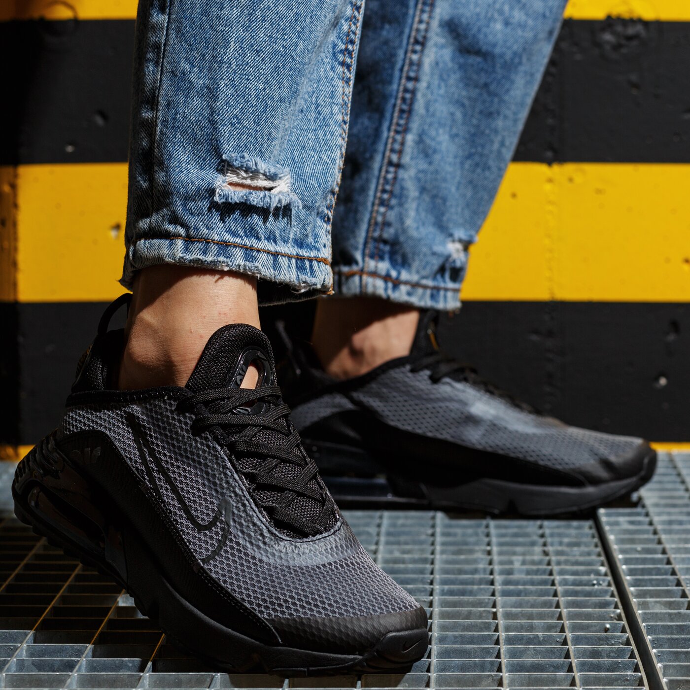 Детски маратонки NIKE AIR MAX 2090  cj4066-001 цвят черен