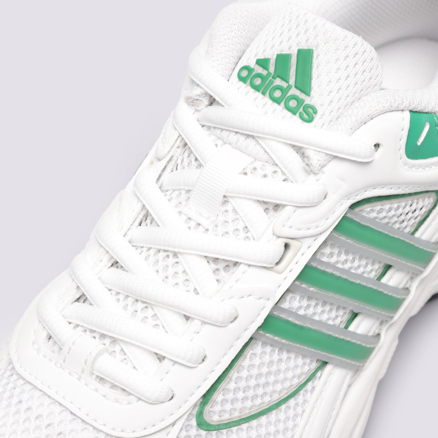 Дамски маратонки ADIDAS RESPONSE CL W ig3390 цвят бял